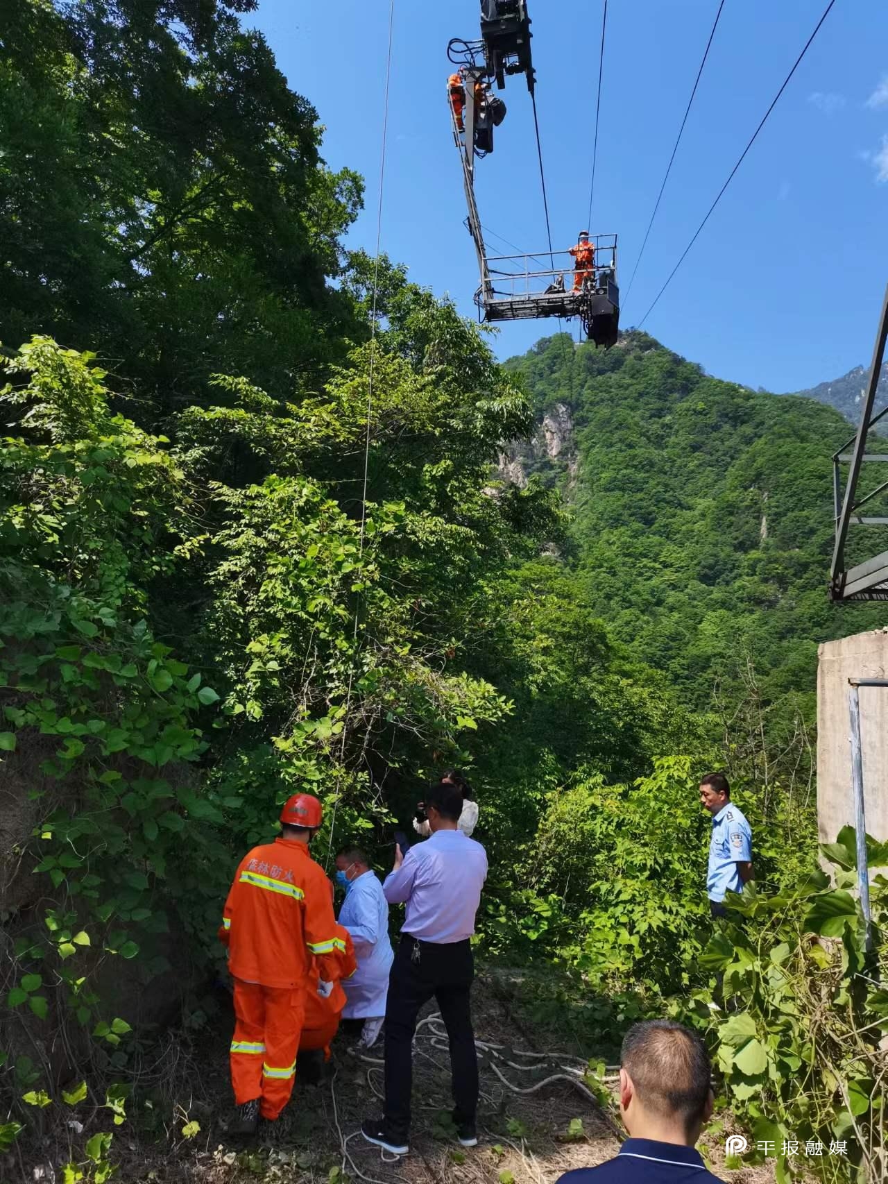 "尧山景区办公室负责人郭端伟说.