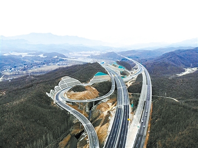 郑西高速尧栾段建成通车