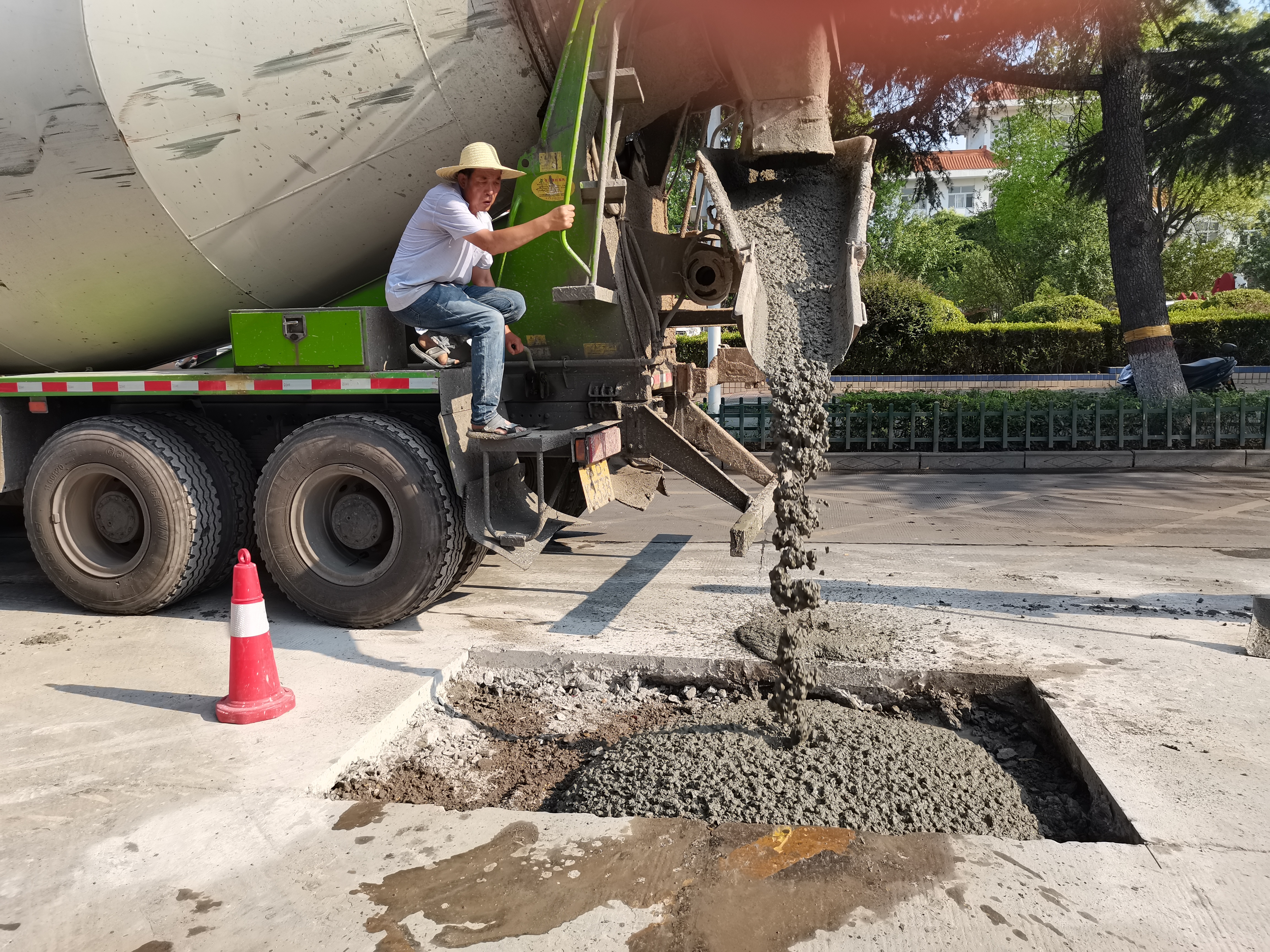 道路维修照片图片