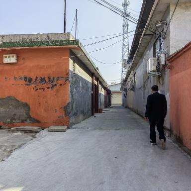 昆阳街道南大桥村村中道路全面硬化和美乡村建设提速