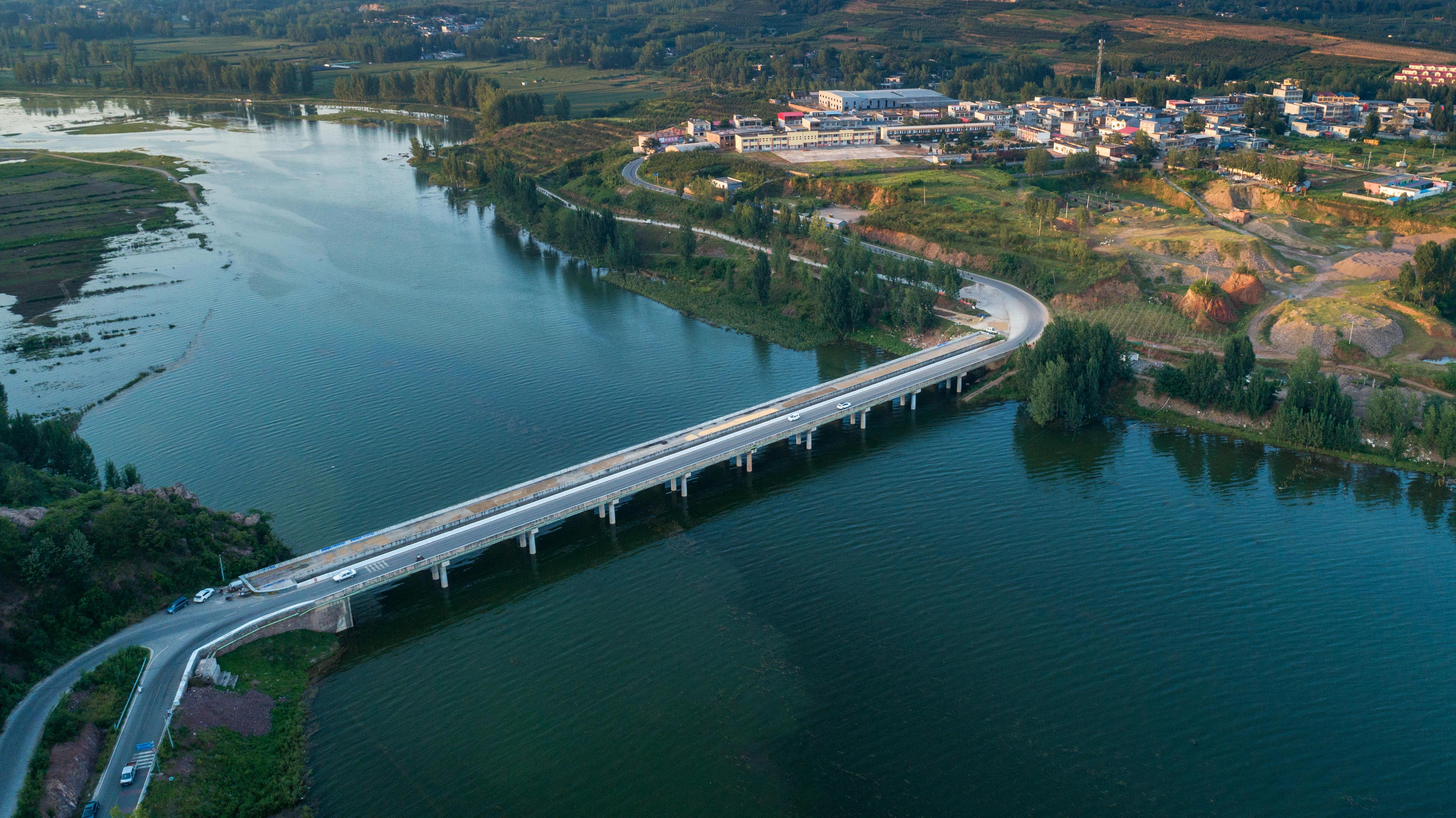 魯山縣環湖路被命名為河南省美麗農村路