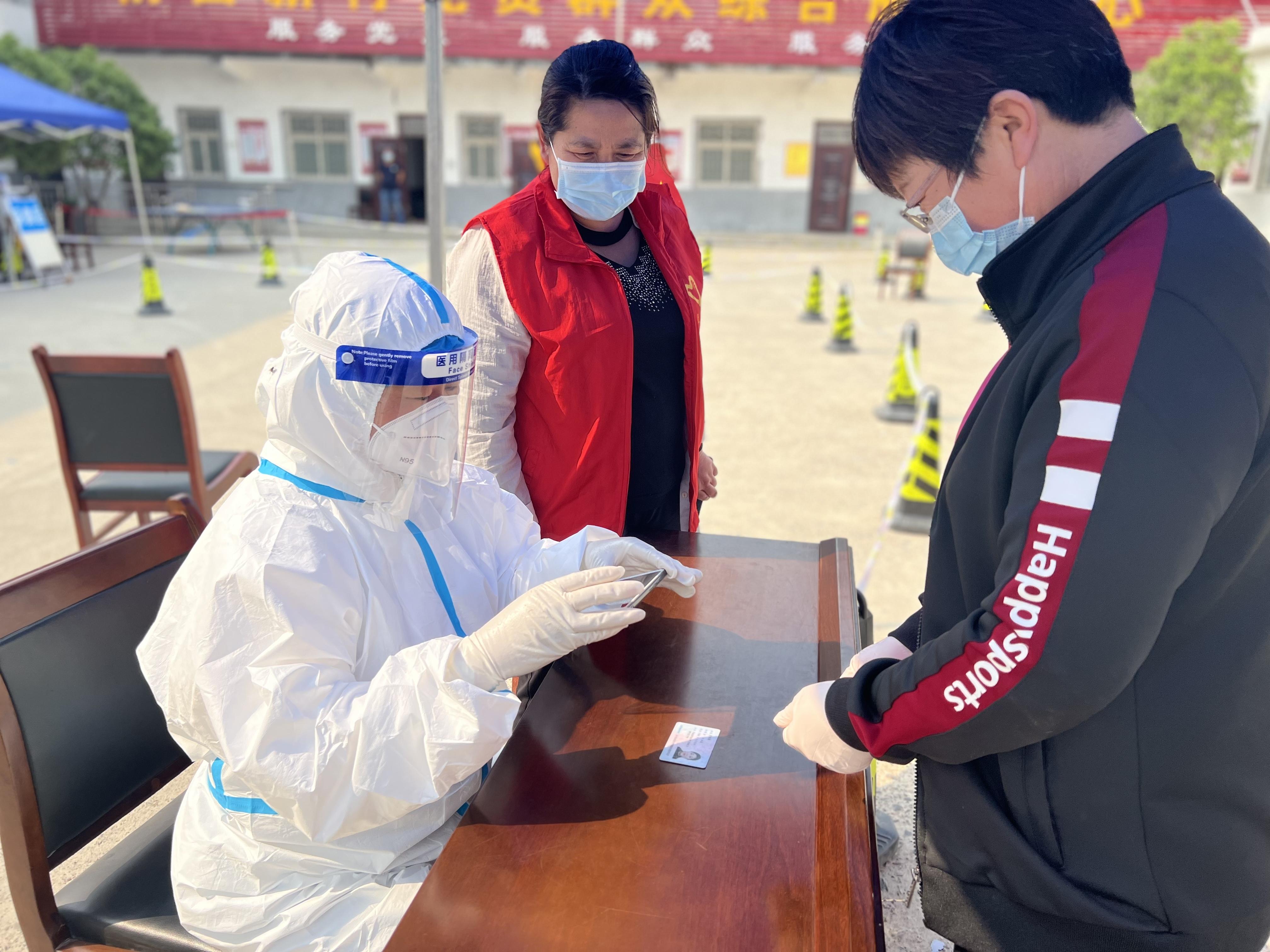 湛河区3000余名志愿者筑起抗击疫情暖心防线